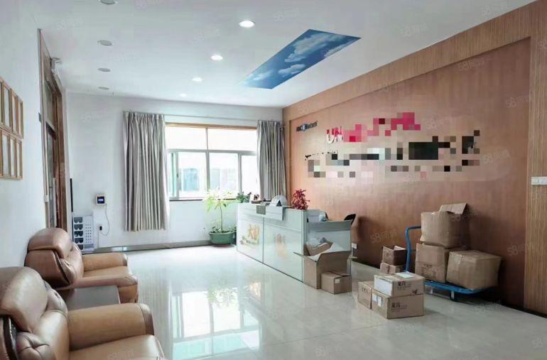 公明上村工业区楼上1200平厂房出租带现成装修水电到位可分租