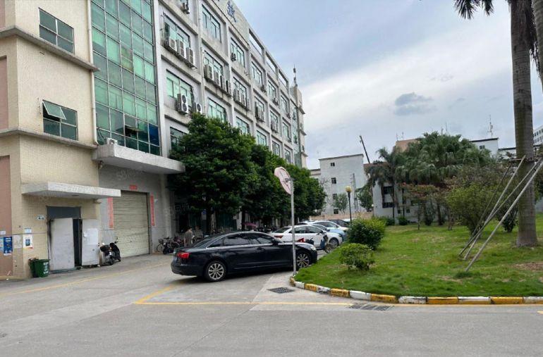 一手房东一二楼4800平带办公室精装修一楼6米带现成航车分租