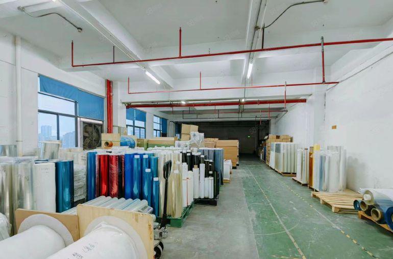 公明马山头厂房出租2楼750平带装修，无转让费，入住即可生产