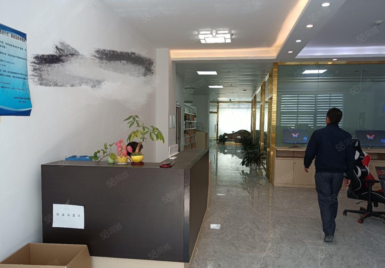 （可分租）蒋石大型工业园新出楼上一整层2440平精装修