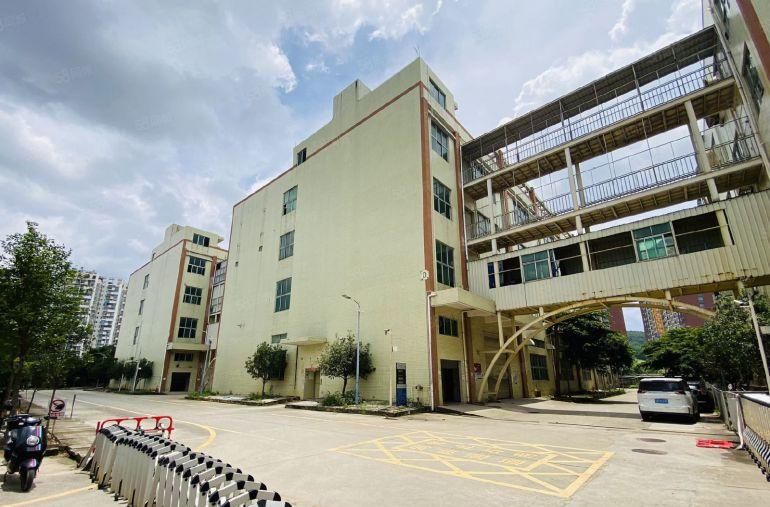 光明区新空出俩栋独门独院共13600平方。原房东大小可分组！