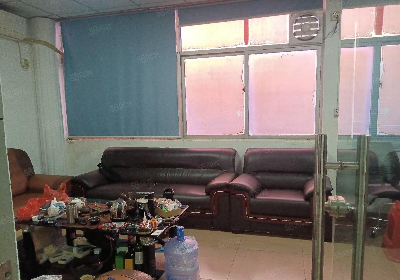 公明马三头新出厂房楼上850平方水电齐全一整层