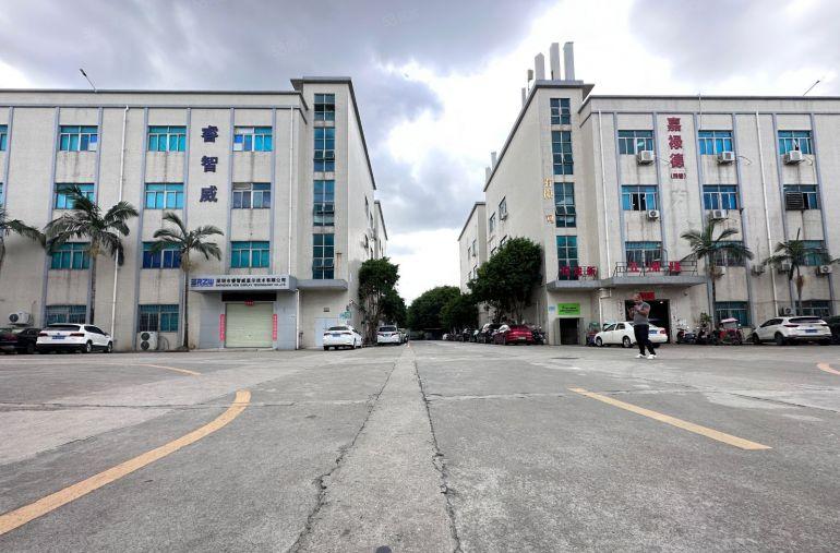 光明马山头工业区厂房一楼1500平楼上3500平厂房出租