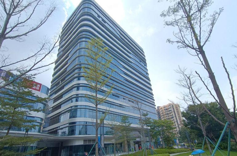 深圳公明高新区楼上2000平精装修办公电商厂房出租200起租