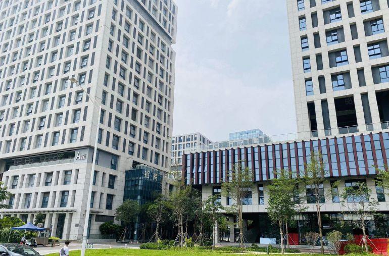 光明单层2400平开发商红本研发厂房环境好形象佳交通方便