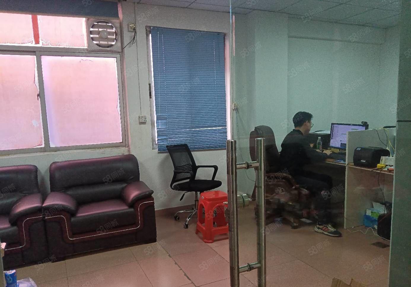 公明马三头新出厂房楼上850平方水电齐全一整层