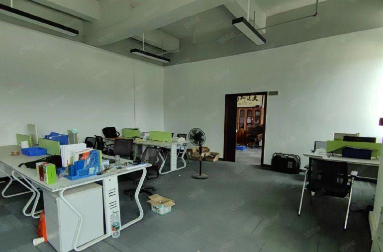 18元出租公明红星2楼整层1000平（原设备厂，全新地平漆）