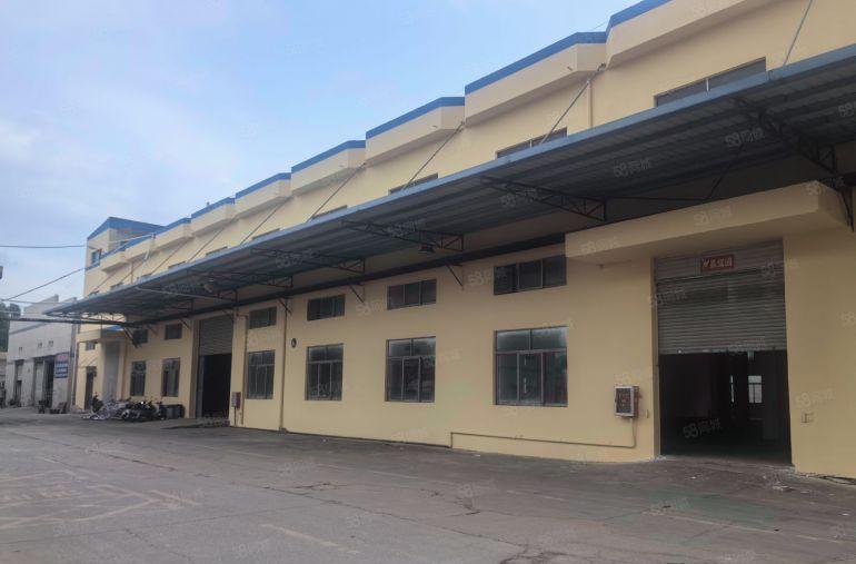 光明高速口独栋5600平可分租空地大出门主干道一楼可挂行车。