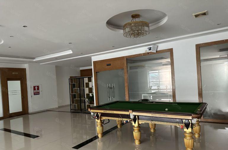 一手房东一二楼4800平带办公室精装修一楼6米带现成航车分租