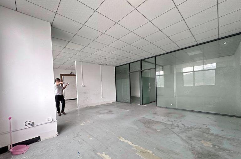 光明长圳 精装小面积厂房500平 招工便利 好进车大车