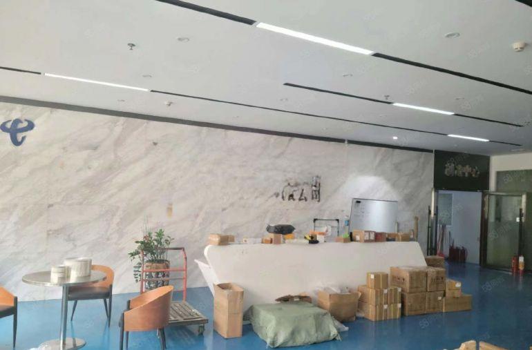 18元出租公明红星2楼整层1000平（原设备厂，全新地平漆）