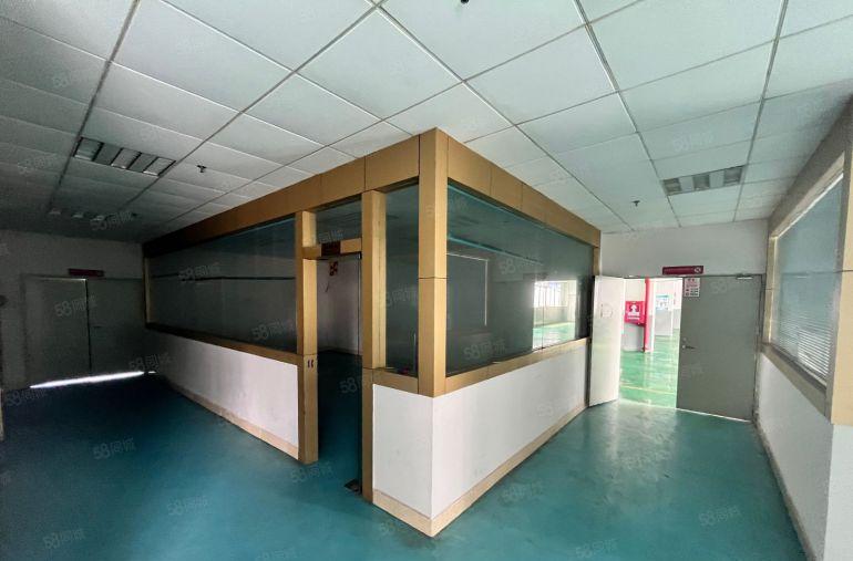 合水口工业园楼上1000平带有办公室全新地坪漆厂房出租