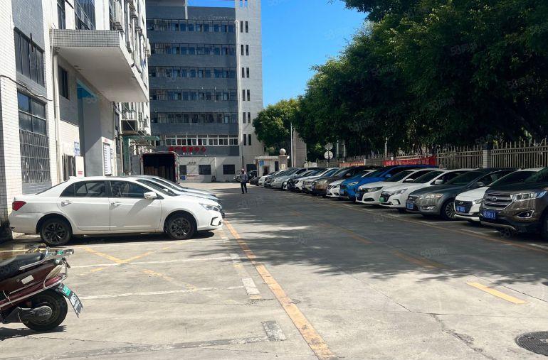 合水口地铁口附近1楼2楼高度6米村委直租价格含税5吨货梯