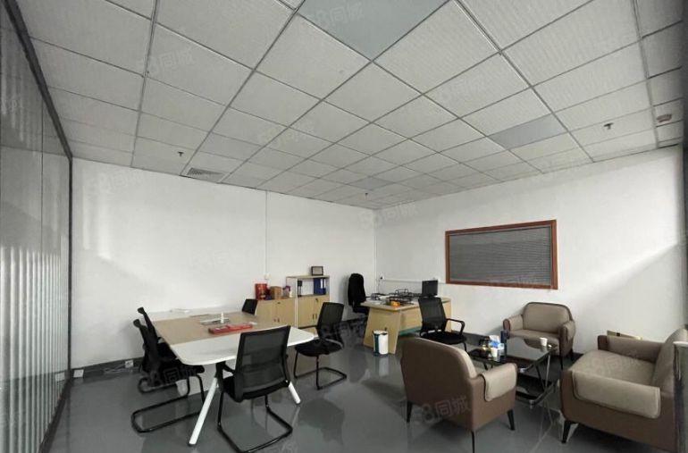 上村标准厂房2楼1200可分，精装修，两台两吨梯