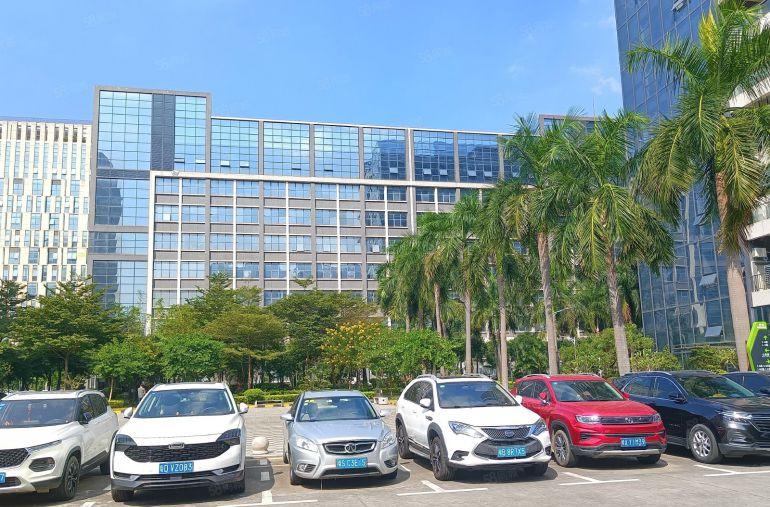 补贴20元光明高新产业园5吨货梯消防喷淋精装办公室可分租一半