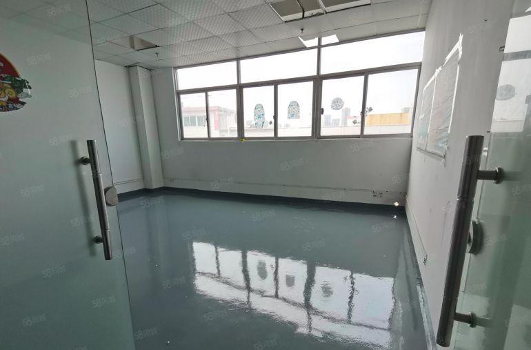 公明楼村地铁口1500平米精装修厂房出租，400平米起租