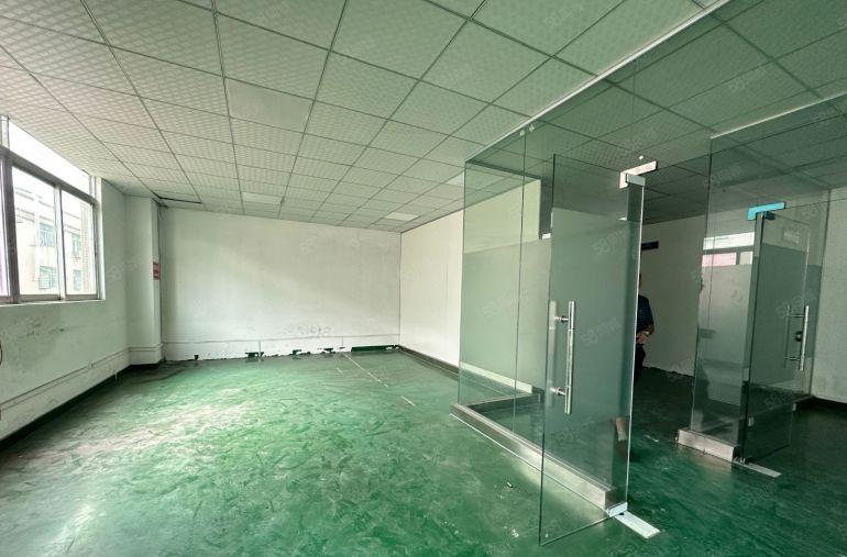 光明玉律大型园区600平精装厂房，拎包入驻，2部货梯