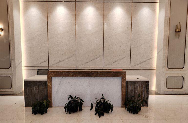 10年合同独门独院出租光明红本厂房出租8千平原房东厂房出租