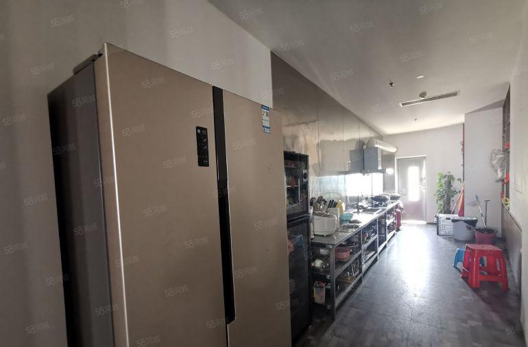 楼村地铁口原房东工业园1000平豪华精装修带家具整层厂房出租