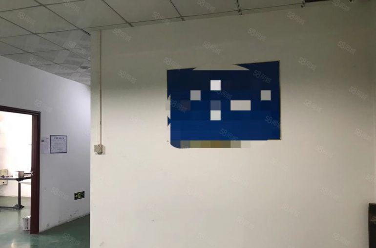 公明甲子塘原设备厂出租650平空地大，停车方便，货梯客梯