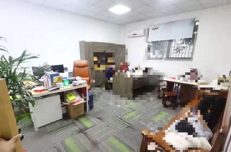 公明蒋石厂房出租1100（车间全新地平漆，水电主线到户）