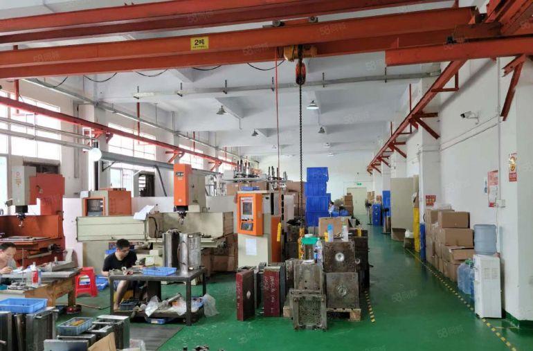 公明蒋石正规工业园标准厂房一楼1500平带行车，可装峰谷表