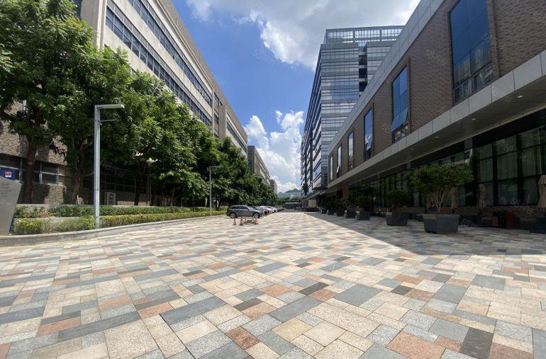 光明凤凰城地铁口原房东6000平精装修厂房出租办公一百平分租