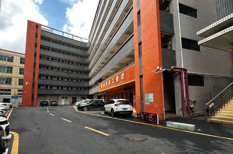 光明原房东高新产业园楼上整层精装厂房出租1500平