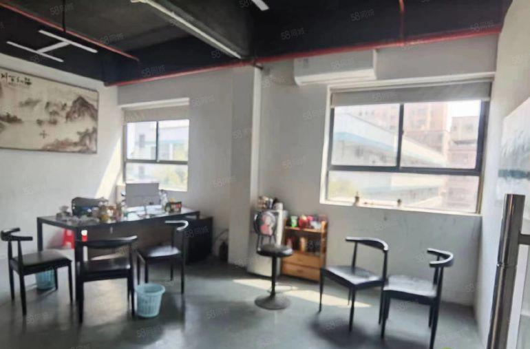 公明下村厂房出租（整层400平可做电子，办公贸易，电商仓库）