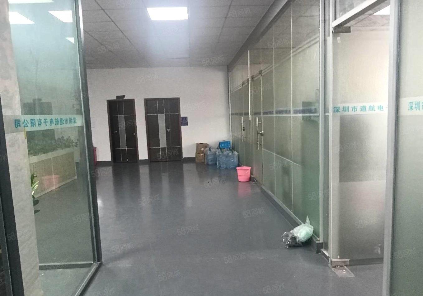 公明马山头靠电子城原房东楼上1500平方米红本精装修厂房出租