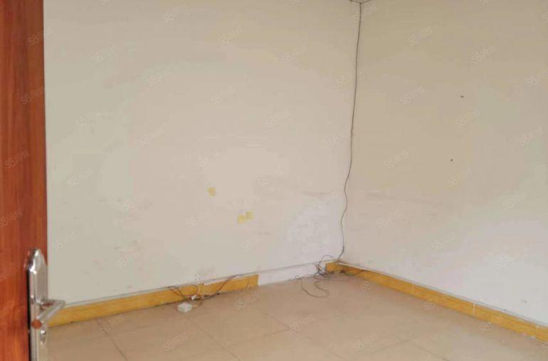 公明合水口独院楼上400平，适合生产，仓库，加工，价格20元