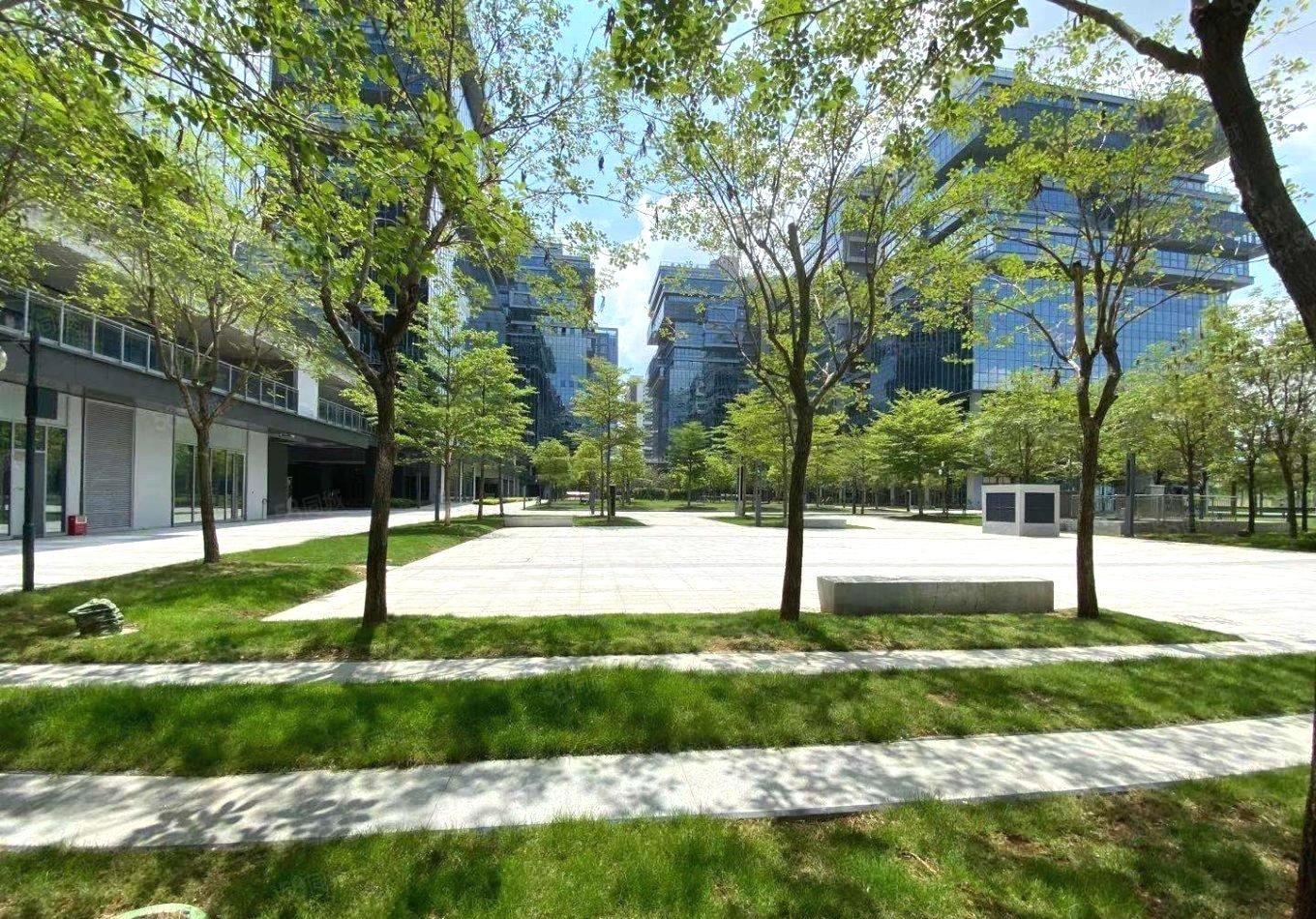 光明地铁站口 生物医药研发办公厂房 红本面积出租 享租金补贴