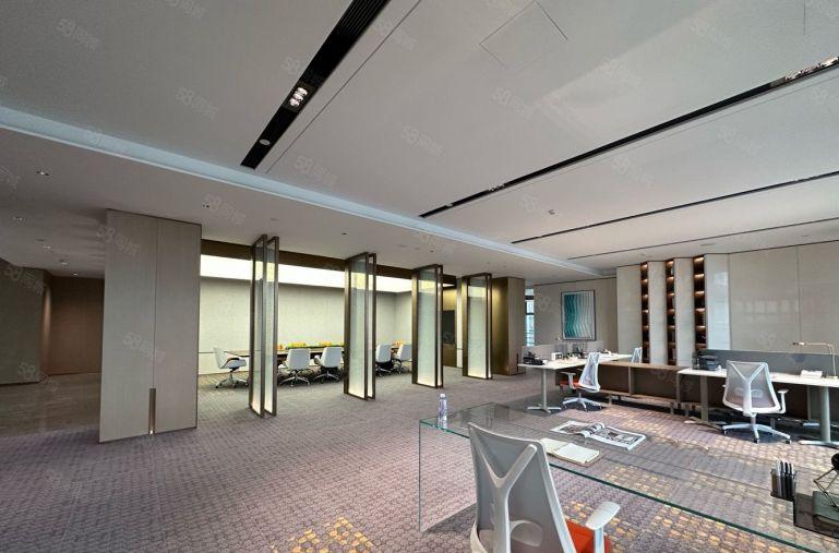 公明广场地铁口地标写字楼  200平精装4加1格局 招商直租