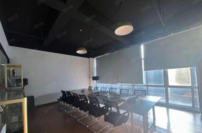 光明公明原房东的厂房690平，精装修空地大停车位充足大小可分