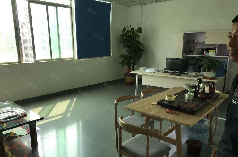 （李松朗厂房出租500平）办公贸易，电商仓库，电子的