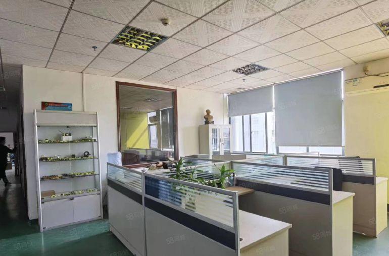 公明根玉路边上精装厂房（850平3吨货梯，适合电子，显示屏）