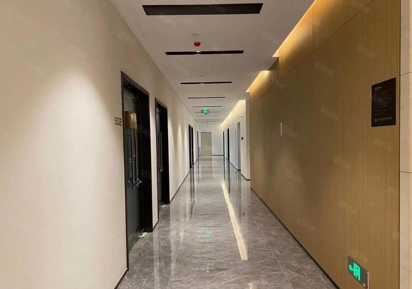 光明区凤凰城地铁口带装修楼上2000平研发电商办公大小可分