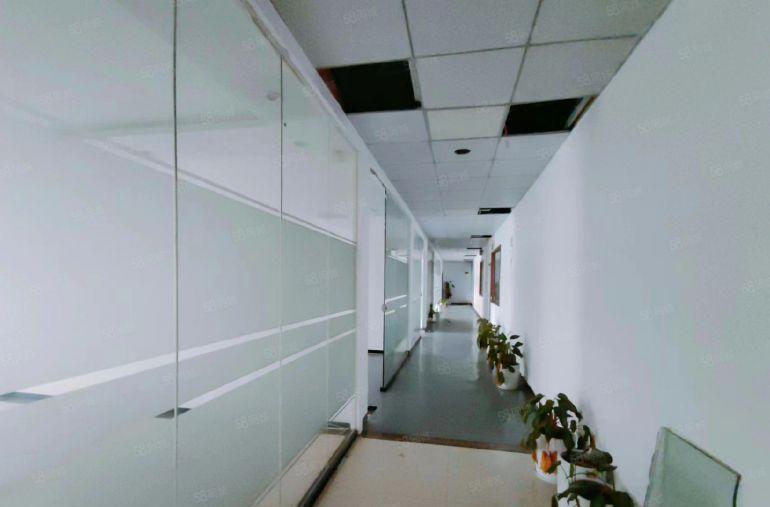 降价出租！公明根玉路旁楼上精装1776平，园区形象好，空地大