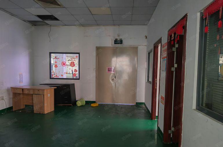 公明马山头新出独门独院精装修2楼1700平厂房出租形象好