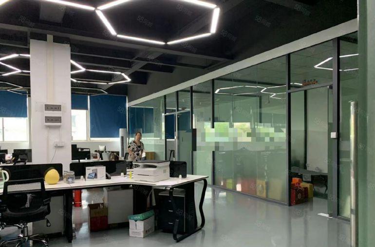 公明楼村光侨路边上厂房（1466平，豪华装修，适合办公贸易）