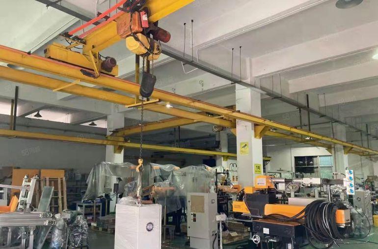 光明甲子塘标准厂房一楼（1000平，现成行车适合模具，钣金）