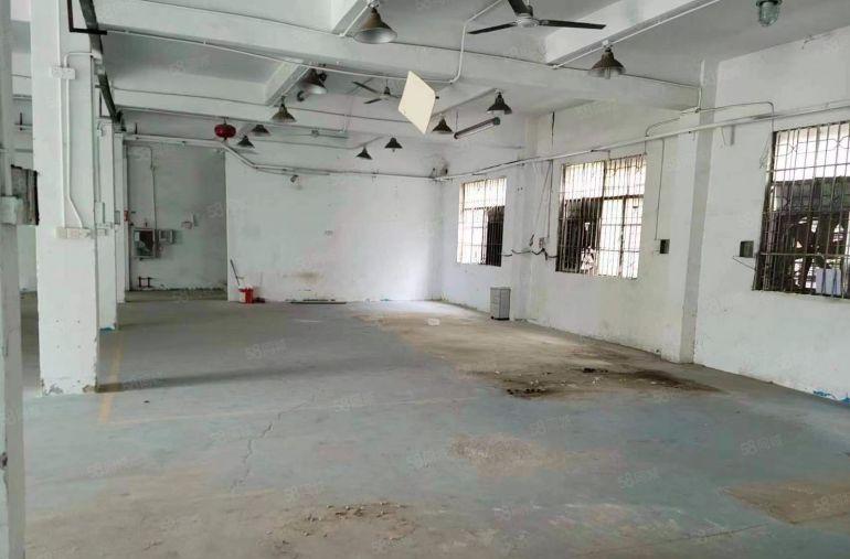 公明东坑独院厂房出租（2100平一楼高5米，单层1050平）