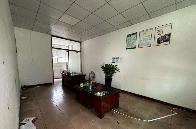 光明原房东独院厂房建筑面积出租7000平，空地大，带办公楼！