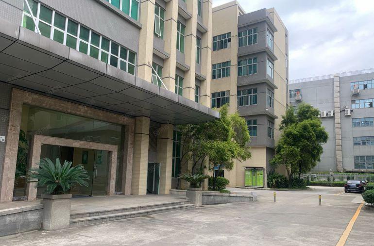 光明马山头时间谷原房东楼上两层各800平精装修厂房低价出租