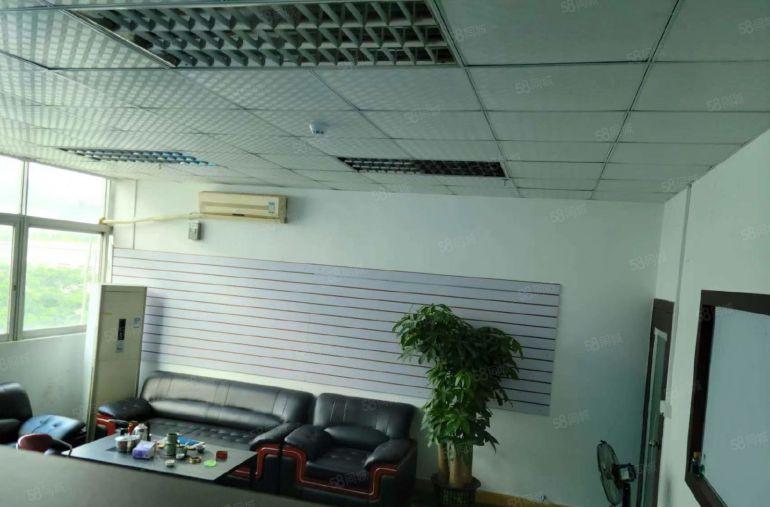 光明公明楼村地铁站附近厂房（2700平带消防喷浴，两边货梯）