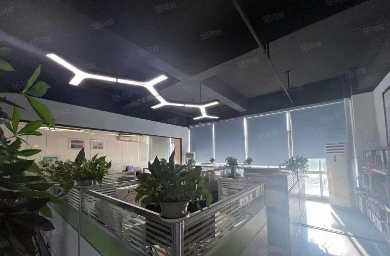 光明公明原房东的厂房690平，精装修空地大停车位充足大小可分