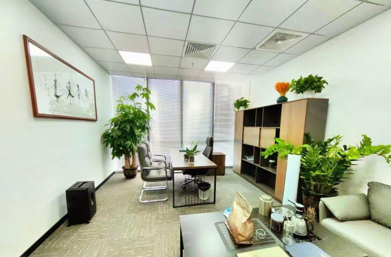 公明光明地铁口2000平精装修厂房无转让费出租办公室仓库分租