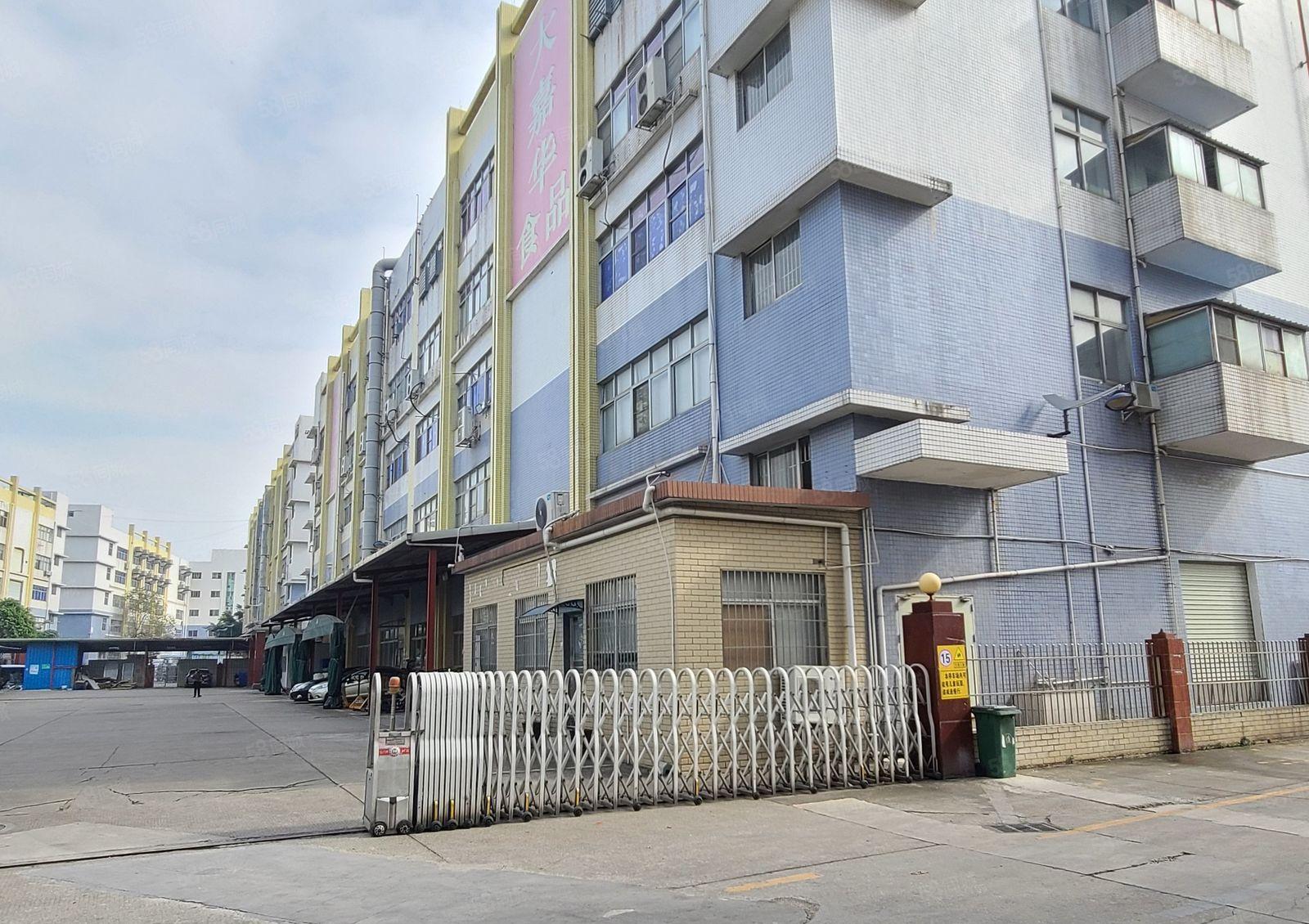 公明北环大道旁双高速出入口大型重工业园区