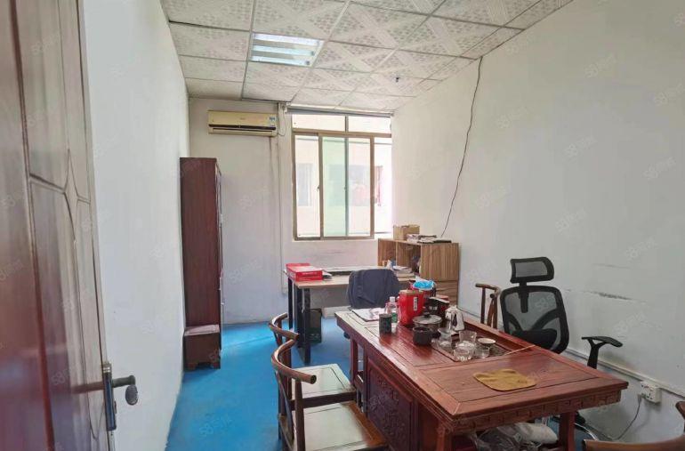 公明李松朗厂房出租2楼600平，前台，精装办公室，生产车间