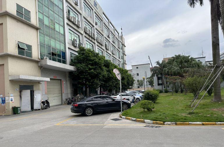 一手房东一二楼4800平带办公室精装修一楼6米带现成航车分租